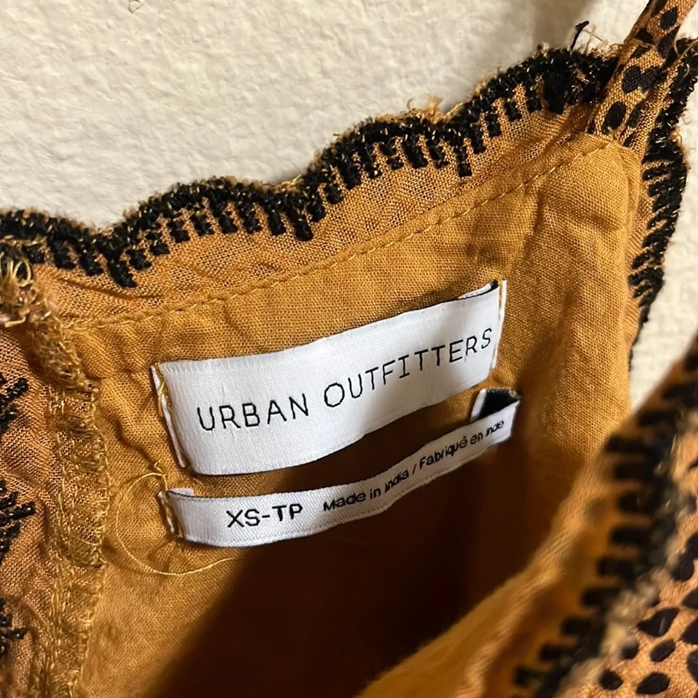 Urban Outfitters Hanna Rayon Tiered Scallop Babydoll Mini Dress Size XS - Picture 2 of 10